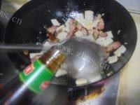 自制腊肉炒年糕做法图解6)