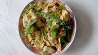 家常菜尖椒炒干豆腐