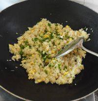 自己做的香葱蛋炒饭