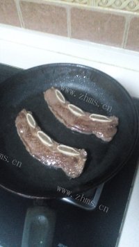 美味的香煎牛排做法图解7)