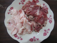 色泽鲜亮的尖椒炒肉做法图解3)