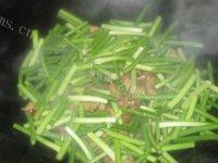 「家有大厨」蒜苔肉丝做法图解6)