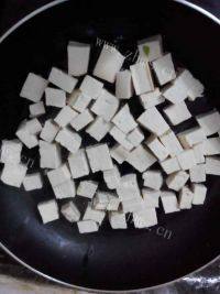 家常菜煎豆腐做法图解3)