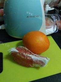 美味的葡萄柚柳橙汁做法图解1)