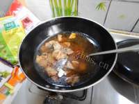 家常菜排骨烧茄子做法图解9)