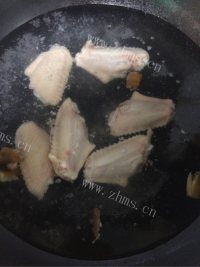 美味的炸鸡翅做法图解2)