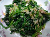 诱人的蒜泥菠菜