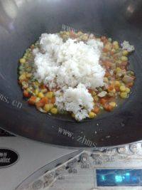 味道不错的蛋炒饭做法图解5)