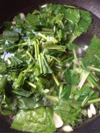 色泽不错的菠菜蛋汤做法图解5)