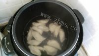 好吃白菜粉丝水饺做法图解16)