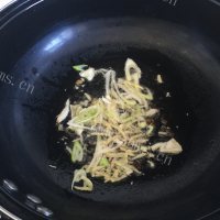 热腾腾的简易版海鲜疙瘩汤做法图解6)
