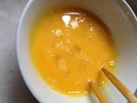 质嫩爽口的西红柿蛋汤的做法图解二