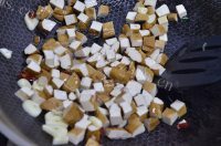 家常雪菜毛豆炒豆干做法图解5)