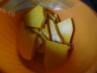 家常菜南瓜粉蒸排骨做法图解6)