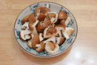 家常菜土豆焖排骨做法图解4)