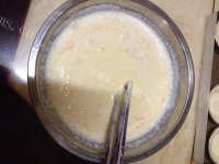 自制葡萄干蛋挞做法图解3)