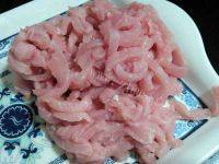 诱人的京酱肉丝做法图解1)