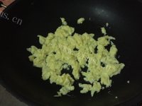 清淡的绿豆粉丝鸡蛋汤做法图解3)