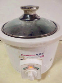 香气浓郁的红豆薏米汤做法图解4)