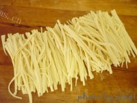 吃不释嘴的捞汁饺子皮做法图解2)
