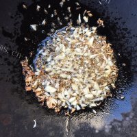 蒜蓉爆炒鸡脆骨做法图解5)