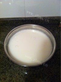 香喷喷的自制凉皮做法图解2)