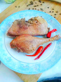 美味的卤鸭腿