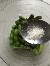 美味的凉拌毛豆做法图解9)