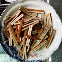 家常菜水芹炒香干做法图解3)