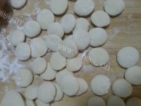 美味的莲藕猪肉饺子做法图解6)