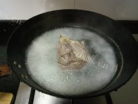 美味的卤牛肉做法图解3)