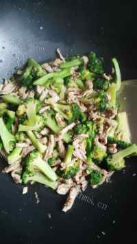 家常菜西兰花炒肉丝