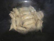 自己做的素三鲜锅贴