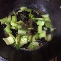 家常菜青菜粉丝做法图解3)