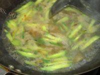 诱人的榨菜黄瓜肉丝汤的做法图解八
