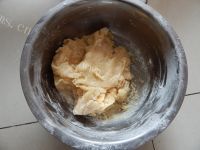 自制广式紫薯月饼做法图解3)