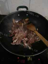 好吃的扁豆炒腊肉做法图解4)