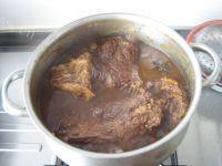 自制酱牛肉做法图解9)