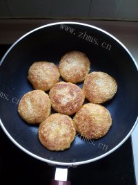 诱人的南瓜饼做法图解9)