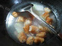 美味的咸肉油条冬瓜汤的做法图解五