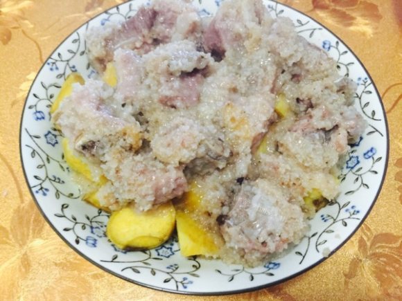 垂涎欲滴的粉蒸排骨