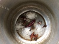 好吃的水煮花生做法图解2)