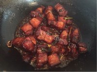 回味无穷的红烧肉做法图解3)