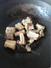 易做的红烧排骨做法图解4)