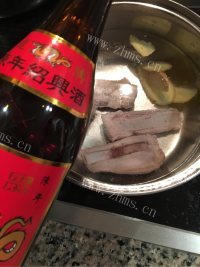美味的冬瓜排骨汤做法图解4)