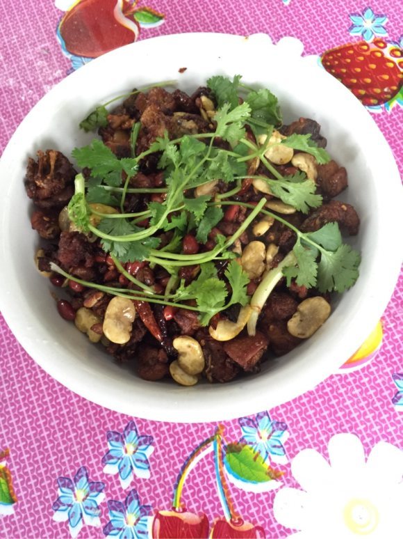 美味佳肴般的辣子鸡