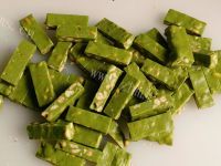 人间美味般的抹茶牛轧糖做法图解10)