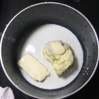 自制轻乳酪蛋糕做法图解1)