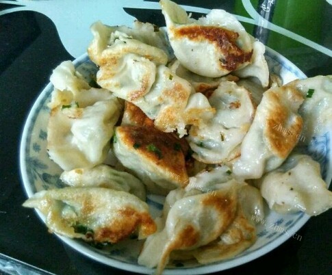 色味俱佳的煎饺子