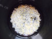 营养白萝卜豆腐瘦肉粥做法图解3)